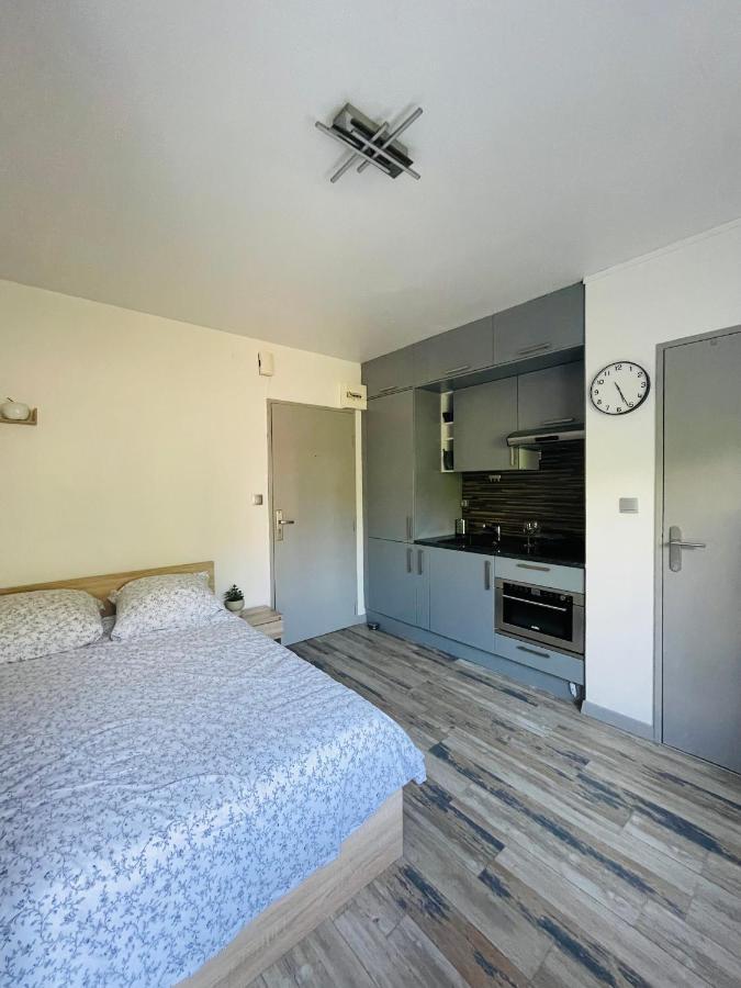 Dnn - Stylish Studio - Free Wifi, Netflix And Parking - Min Away To Basel And Airport - Dishwasher, Washing Machine แซ็ง-ลุยส์ ภายนอก รูปภาพ